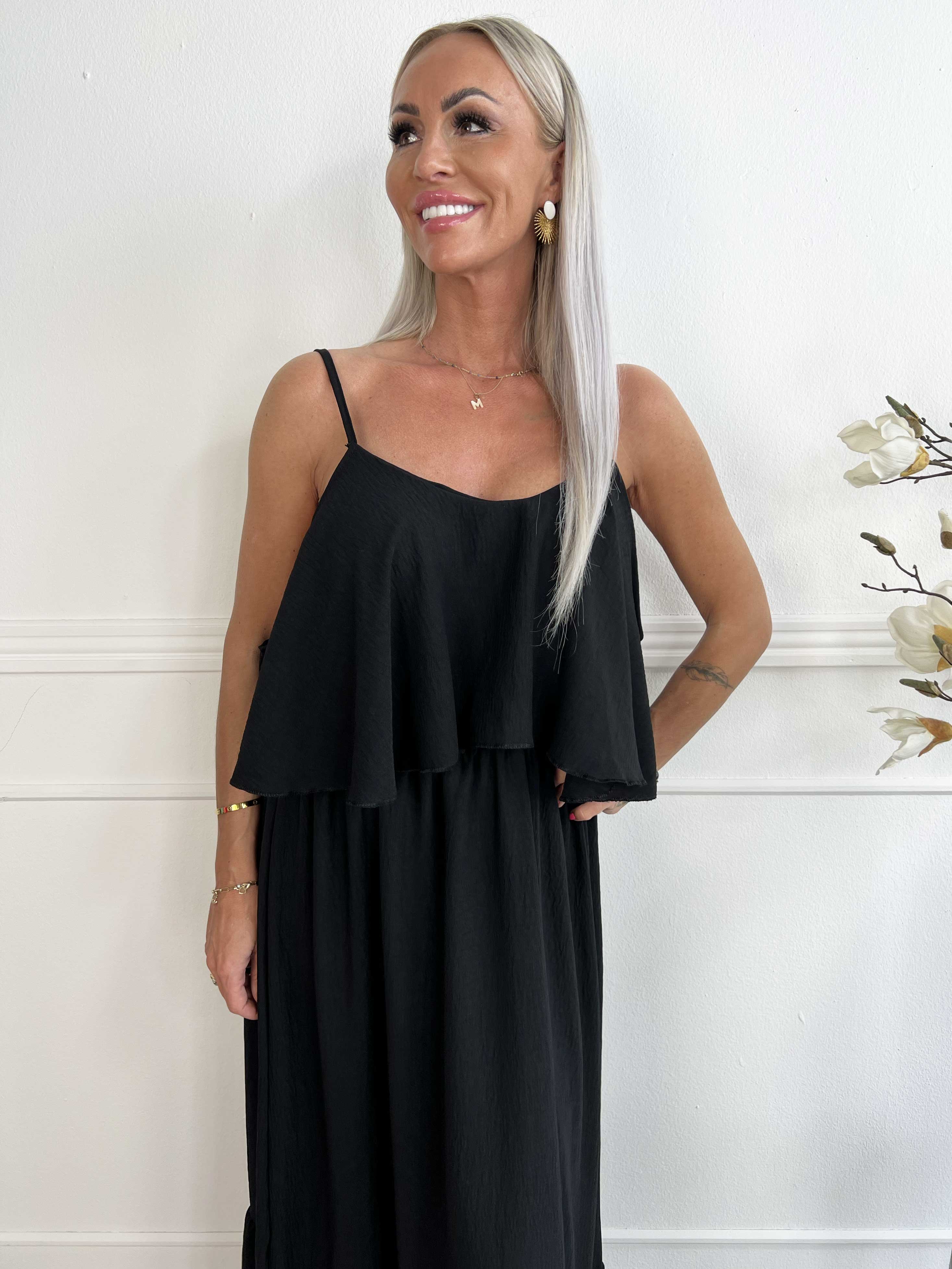 Adelisa - Söt klänning med lång rem och volanger